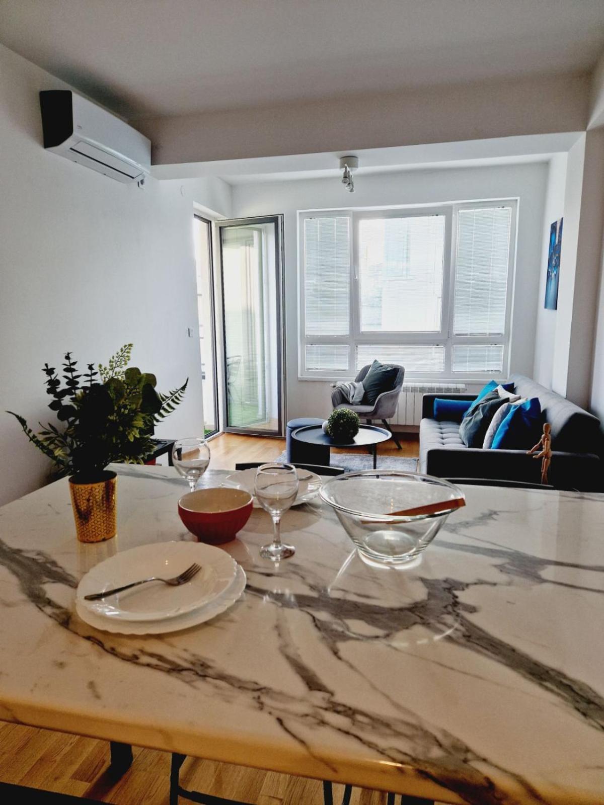 Kamche Lux Apartment Skopje Exteriör bild