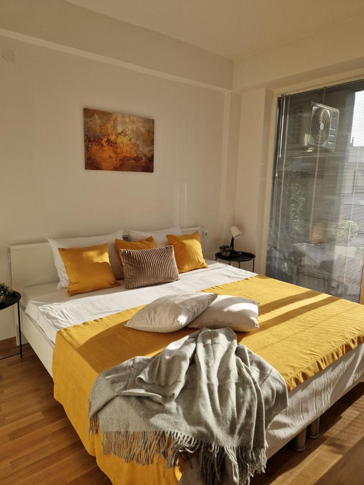 Kamche Lux Apartment Skopje Exteriör bild
