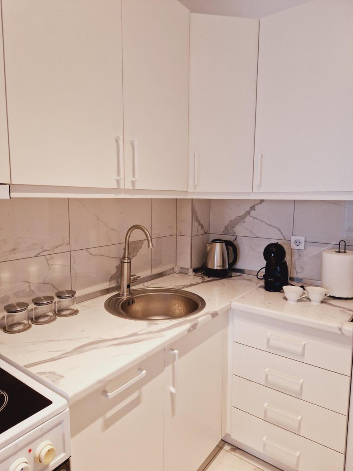 Kamche Lux Apartment Skopje Exteriör bild