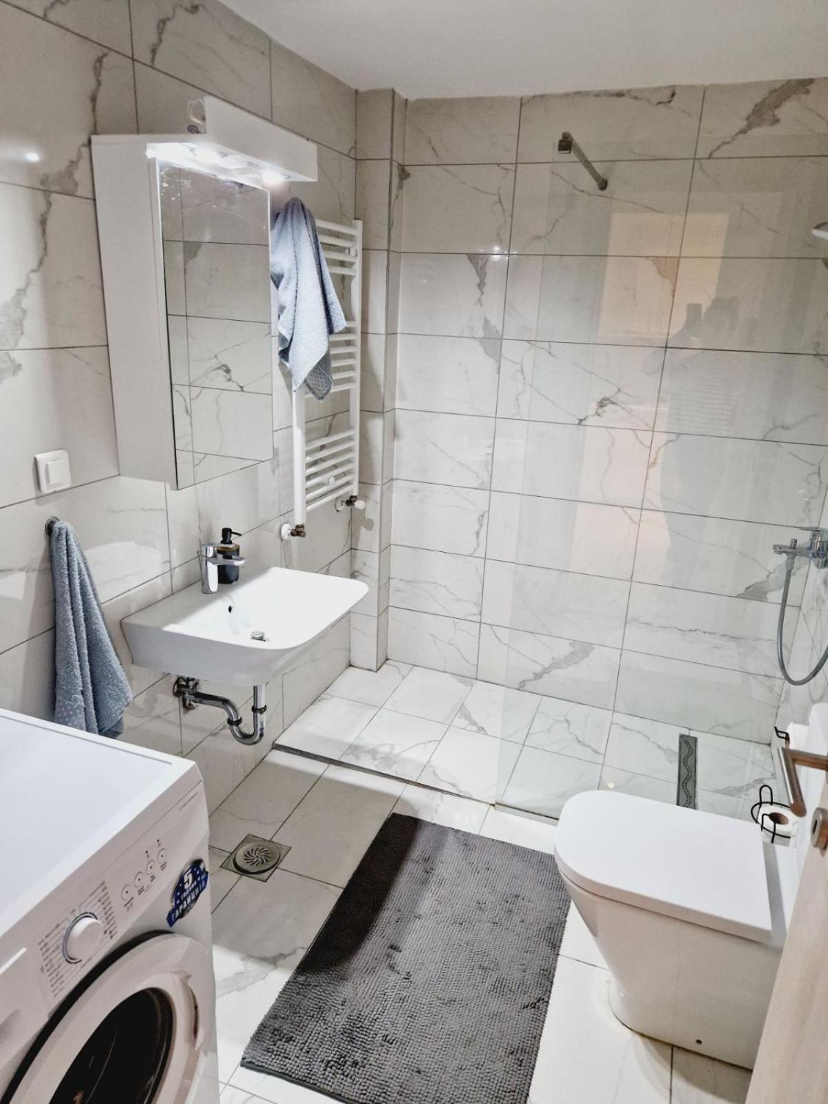 Kamche Lux Apartment Skopje Exteriör bild
