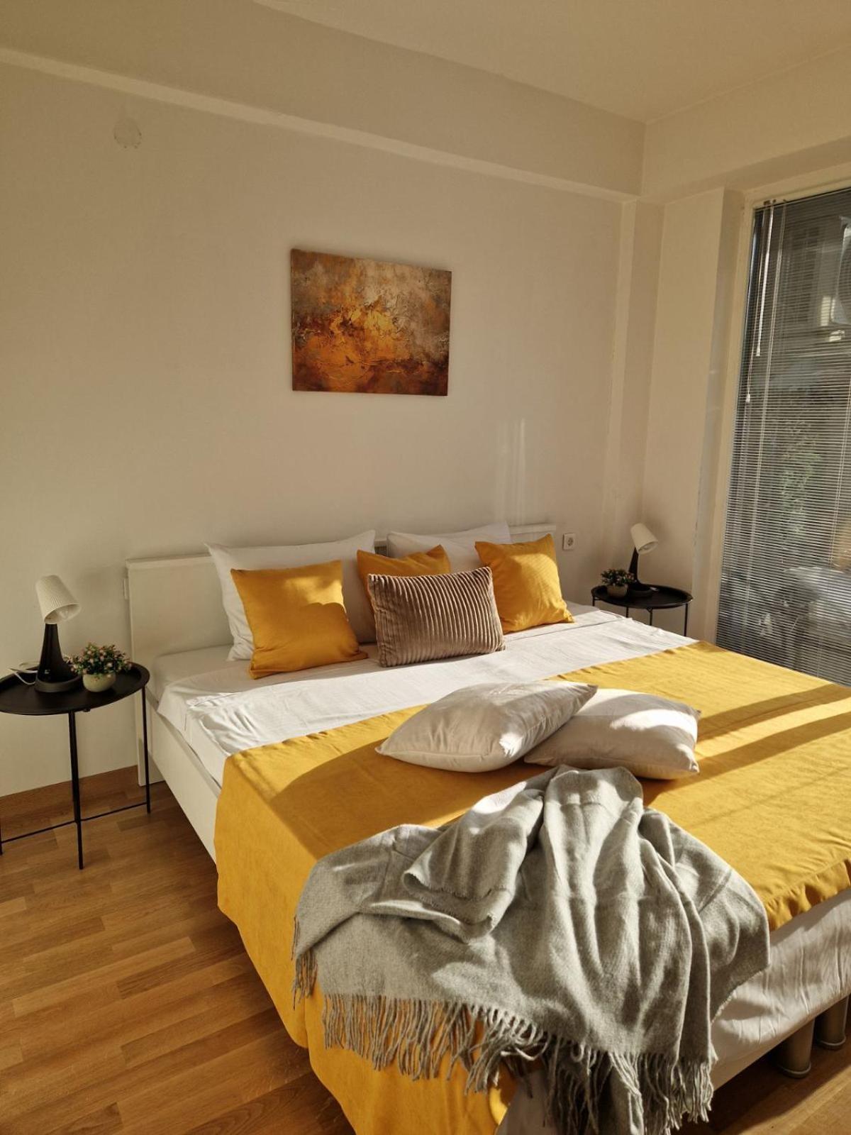 Kamche Lux Apartment Skopje Exteriör bild